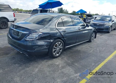 2016 Mercedes-Benz C 300 300 из США, поврежденный, VIN 55SWF4JB8GU128710